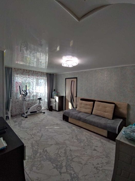 Продам 3к кв в кирпичном доме р-н 3 гор. больницы!!!