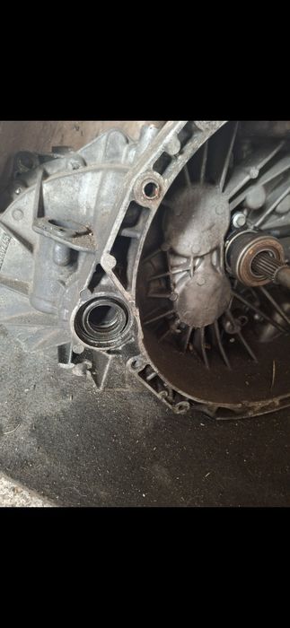 Cutie viteze manuala 6 trepte Renault trafic 1.9  dci  Opel vivaro