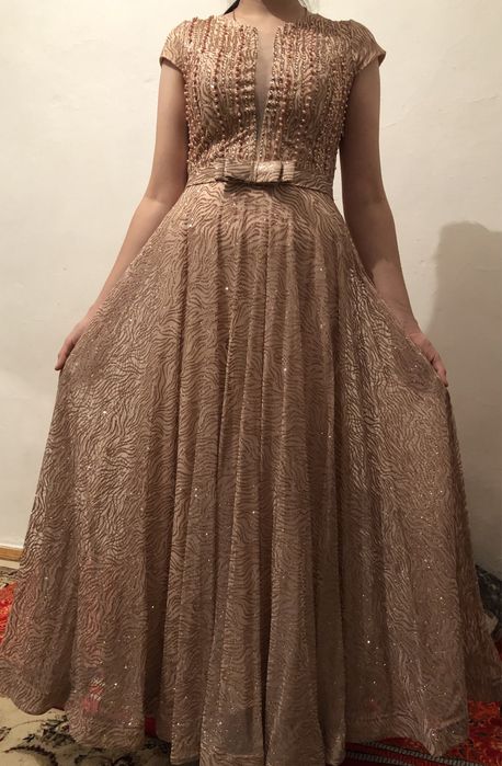 Вечернее платье