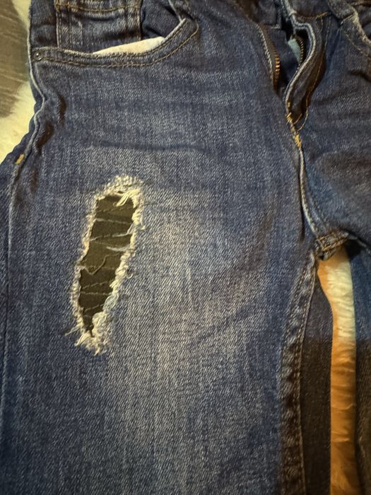 Vand jeans baiat Zara