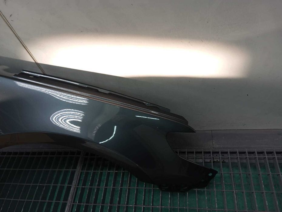 Aripa Fata Dreapta VW Passat CC 2008-2012 (LK7X (Gri))