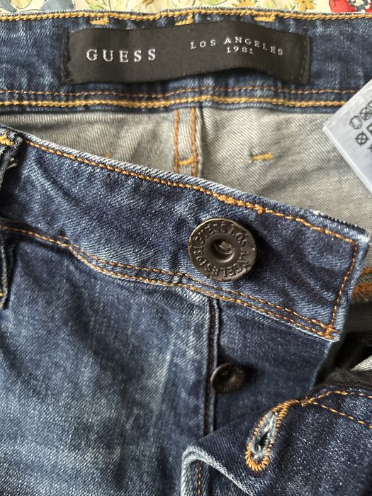 Blugi scurti Guess