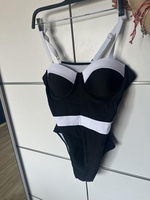 Цял модерен бански