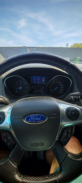 FORD Focus 2011 — imagine 4