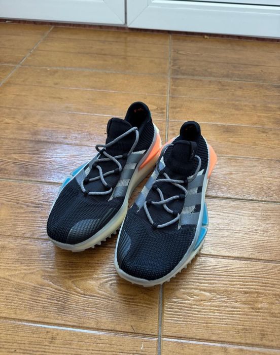 Adidasi adidas originali marimea 43