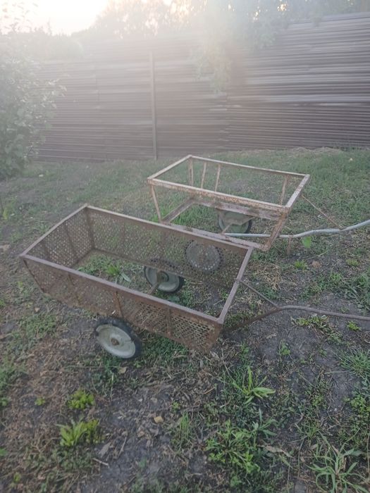 Cărucior vechi..