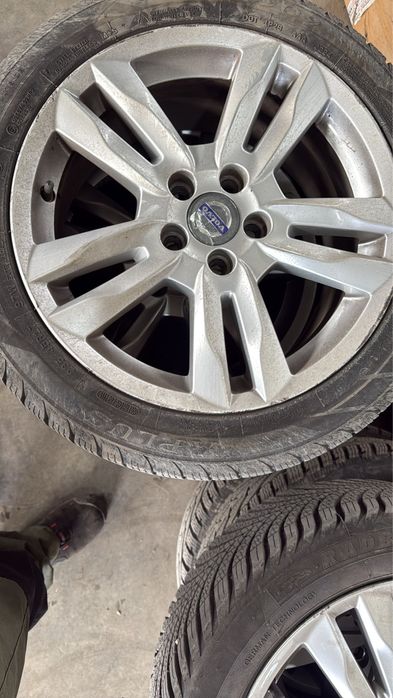 Roti Volvo 235/45 R17, jante 5x108 + anvelope allseason