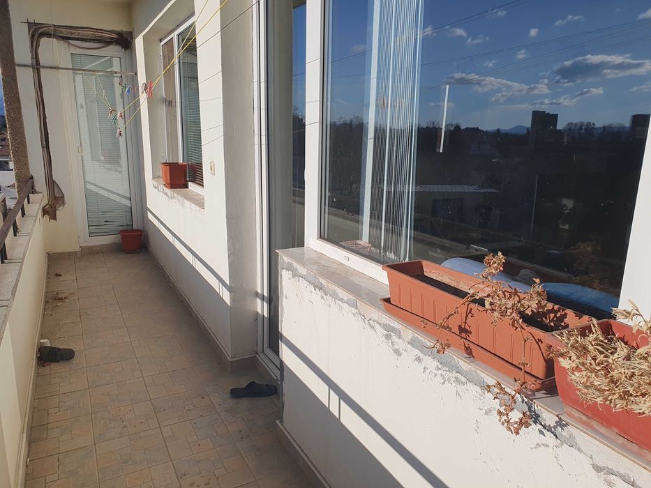 4ст+кухня,монолит,120кв.м.,ет.5,след осн.ремонт,Болницата