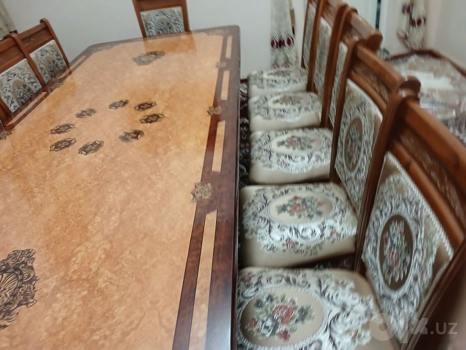 Стол ва стуллар 12 кишилик йонгок дарахтилан ясалган