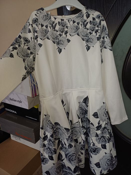 Детско палто и рокля в комплект 134