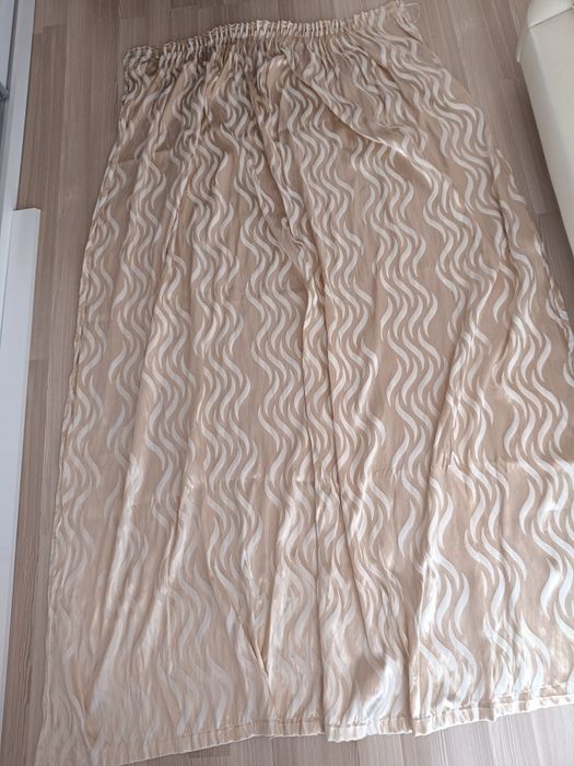 Draperii bej, dimensiuni 180x216