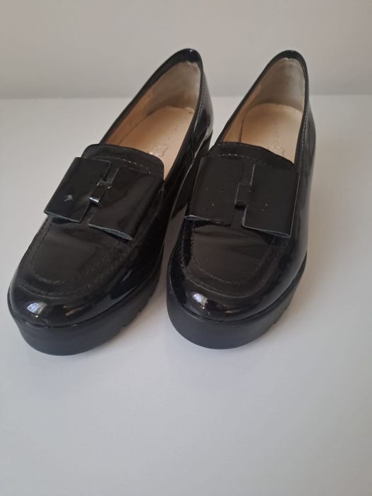 Pantofi piele lacuita 35
