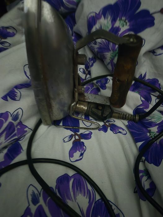 Утюги разные бу срочно