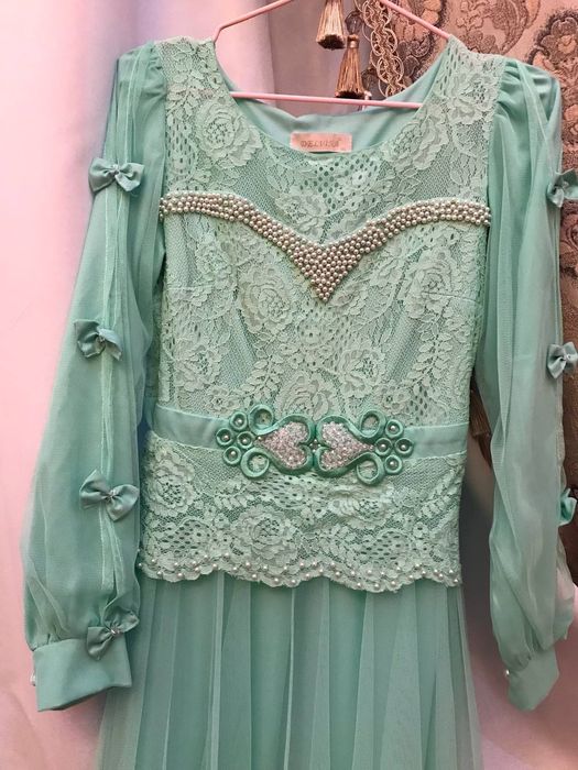 Oqshom va toʻy libosi