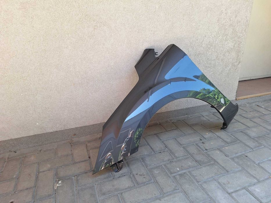 Aripa Fata Stanga Ford Focus 2 II An 2008-2011 Vopsita Gri Inchis