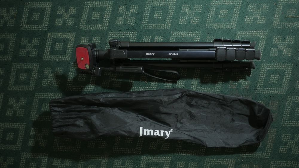 Штатив, купил за 200 000