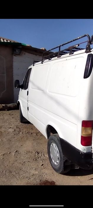Ford transit 1998 yil remontdan chiqqan mator korobka qilingan mashina