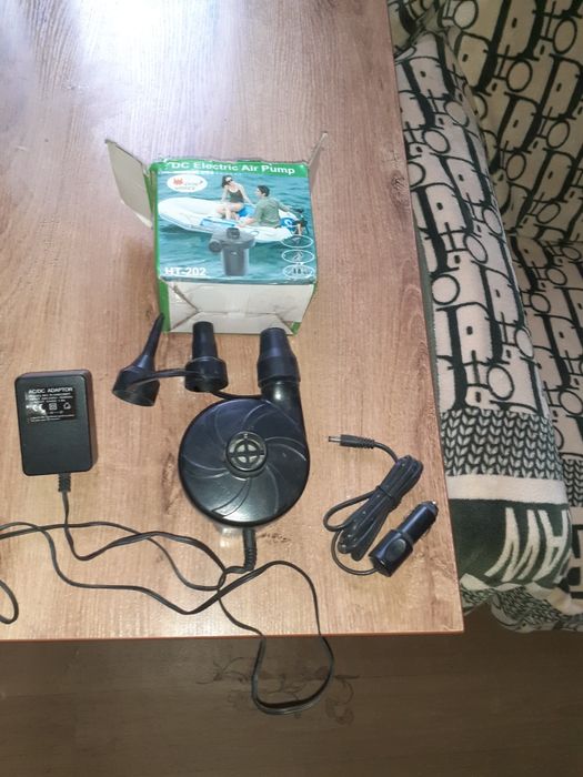Насос для для надувного матраса ,лодки , бассейна