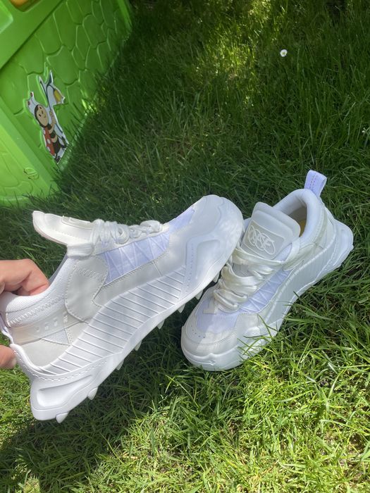 OFF-WHITE odsy 1000