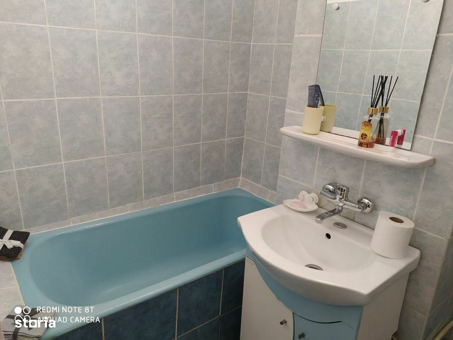 Vand apartament cu o camera renovat