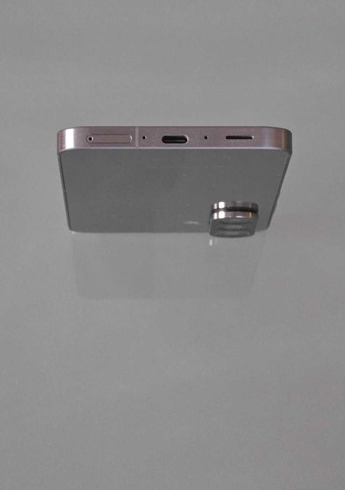 Продавам Samsung A565G