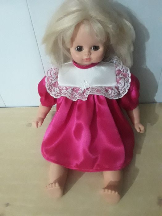 Кукла большая,говорящая