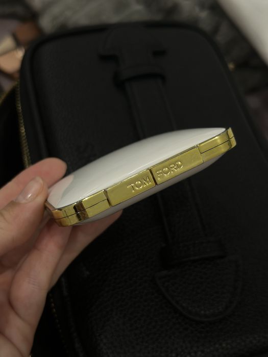 TOM FORD Eclat Nu 2 румяна