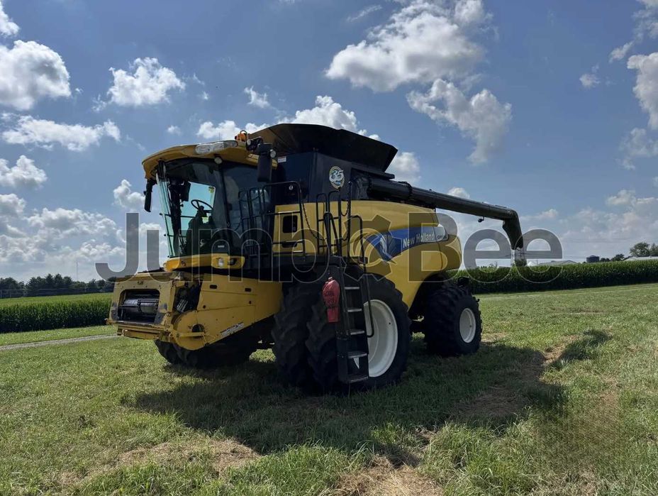 New Holland CR9080