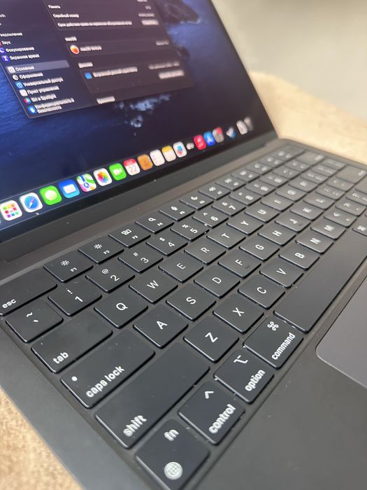 ноутбук MacBook Air m2 2022года