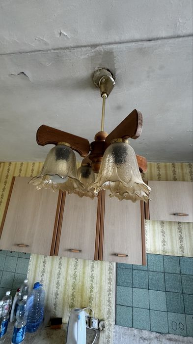Люстра на 4 плафона