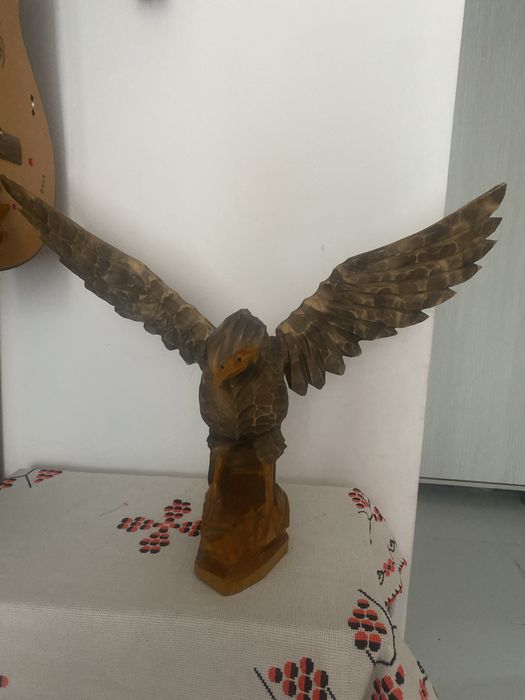 Vultur scluptat in lem.