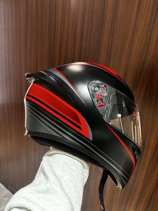 Продам оригинальный шлем AGV K1S