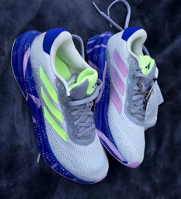 Adidas оригинални дамски сникърси нови 38 2/3