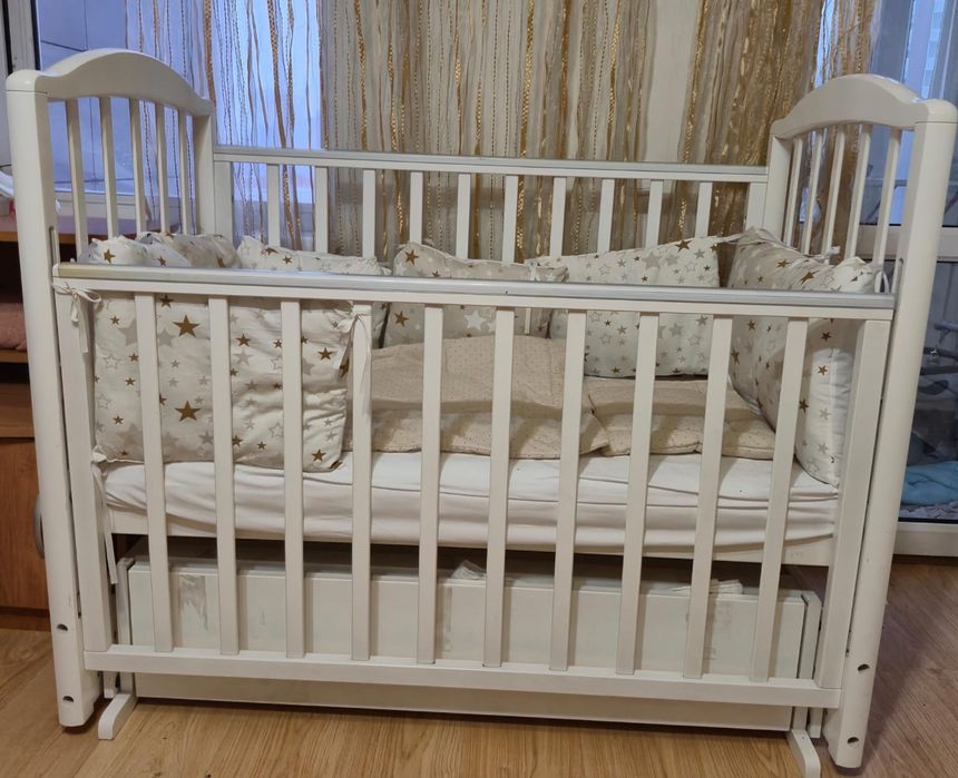 Детская кроватка