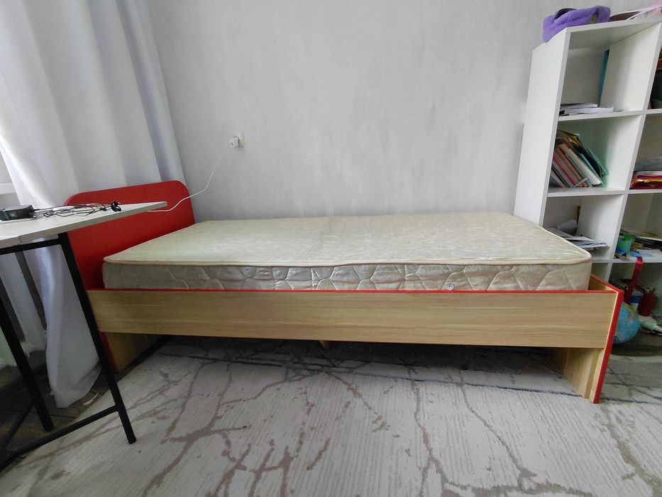 Кровать подростковая