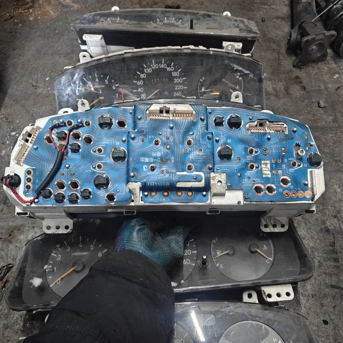 щиток панель Toyota carina e