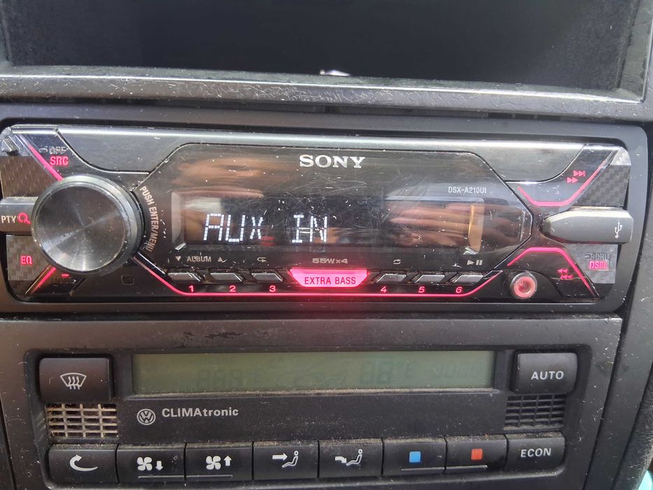 Аудио-плеър "Sony" за автомобил