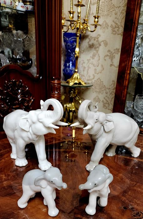 Фарфоровые слоны. Антиквариат. ЛФЗ. Дёшево !