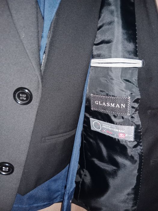 Продам костюм и жилетку