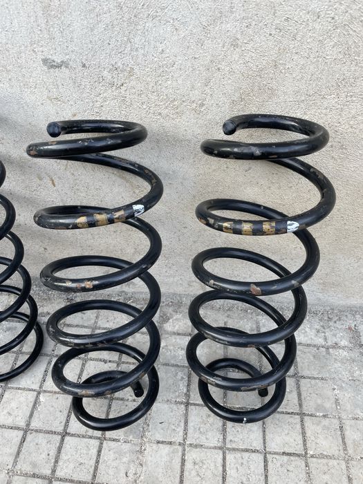 Пружини за audi a4 b5 1.8T на предно решетка kamei без забалежки