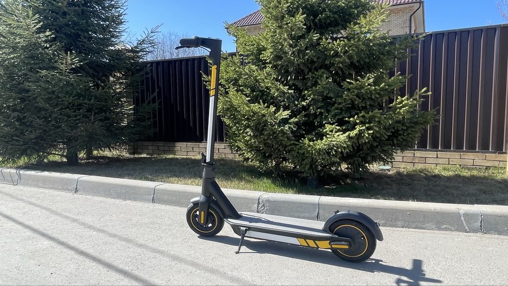 Продам самокат NineBot G30