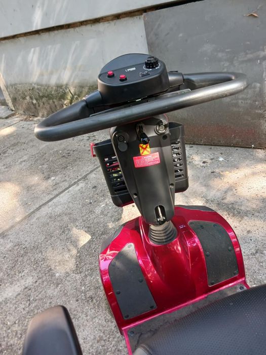 Акумулаторна инвалидна количка