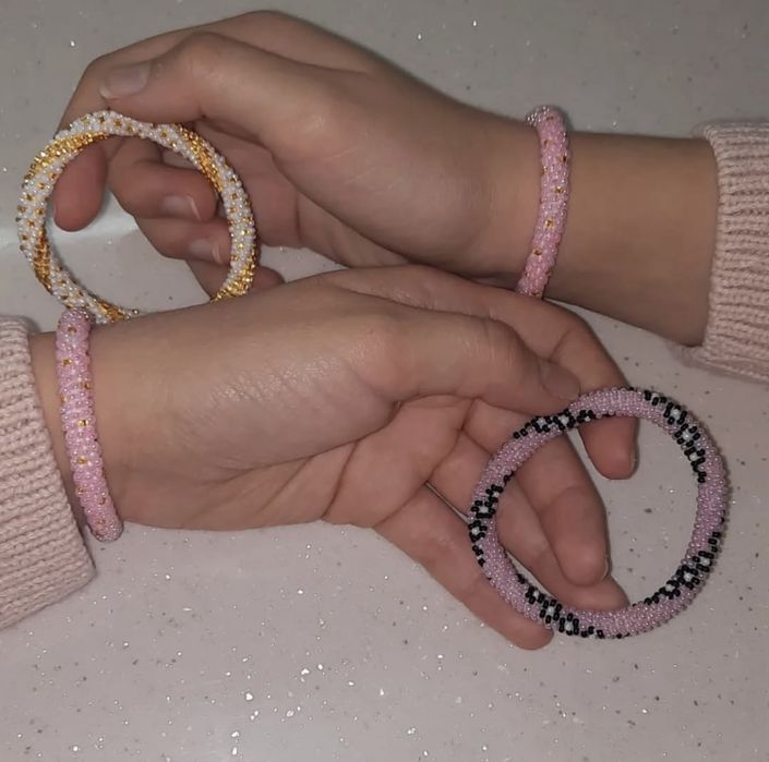 Ръчно плетени гривнички