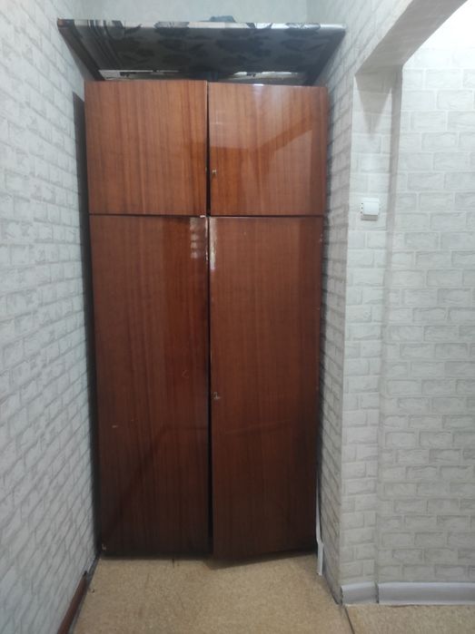 Продам шифонер советский