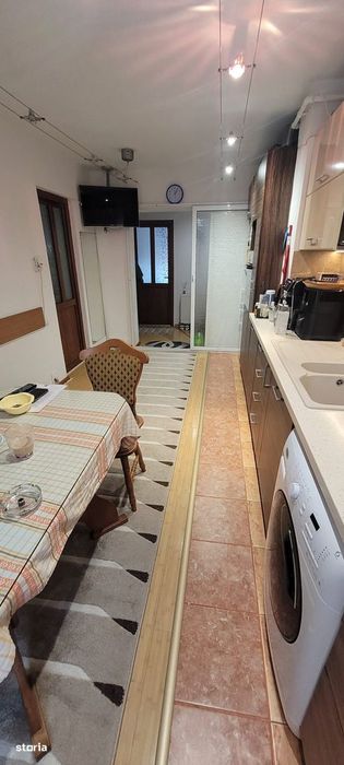 Vand apartament cu 3 camere pe Strada Fanionului, Craiter — fotografia 3