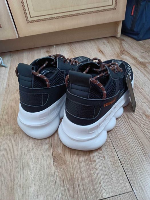 Adidasi versace mărimi disponibil 40 41 42 45