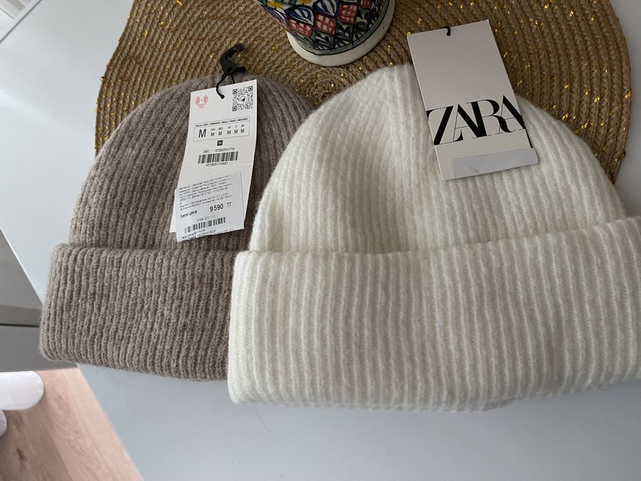 Шапки  женскме Zara