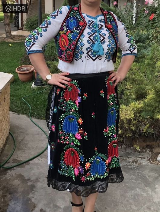 Costum traditional din zona Bihorului