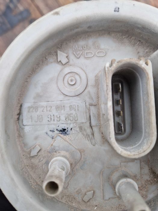 Датчик ниво гориво,горивоподаващ модул за Голф 1.9 тди