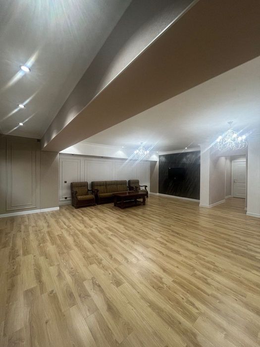 4-х комнатная квартира студия на Ц-12/ Продажа